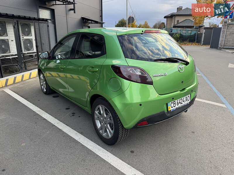 Хэтчбек Mazda 2 2009 в Чернигове