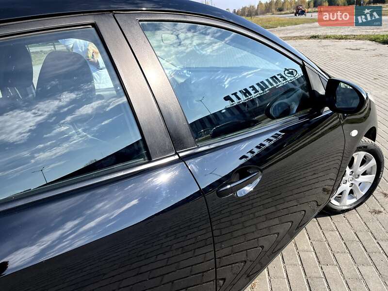 Хэтчбек Mazda 2 2009 в Славуте фото 14 Хэтчбек Mazda 2 2009 в Славуте