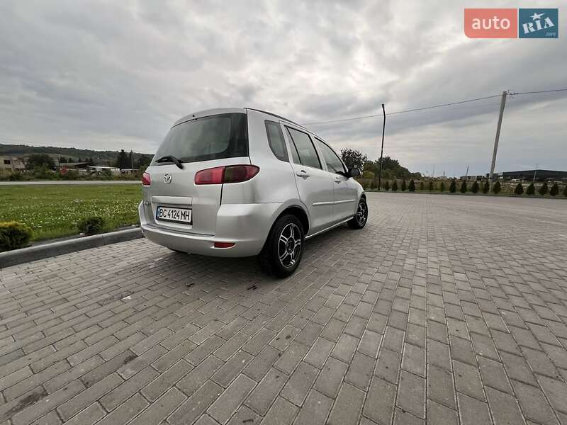 Хетчбек Mazda 2 2004 в Золочеві