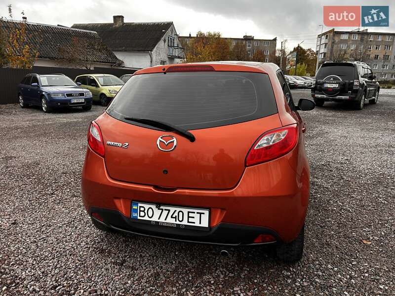 Хэтчбек Mazda 2 2008 в Кременце