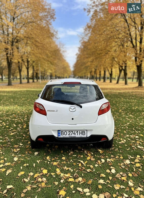 Хетчбек Mazda 2 2011 в Тернополі фото 4 Хетчбек Mazda 2 2011 в Тернополі