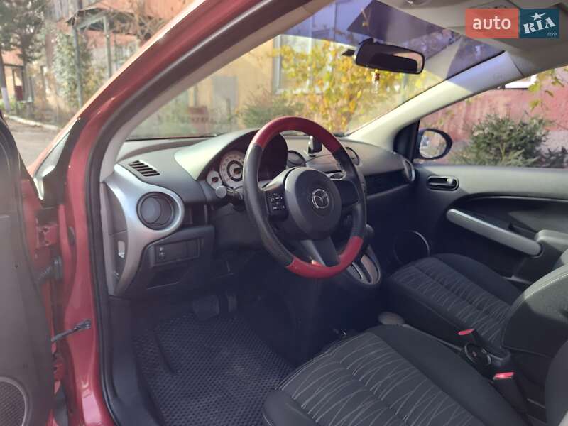 Хэтчбек Mazda 2 2008 в Одессе