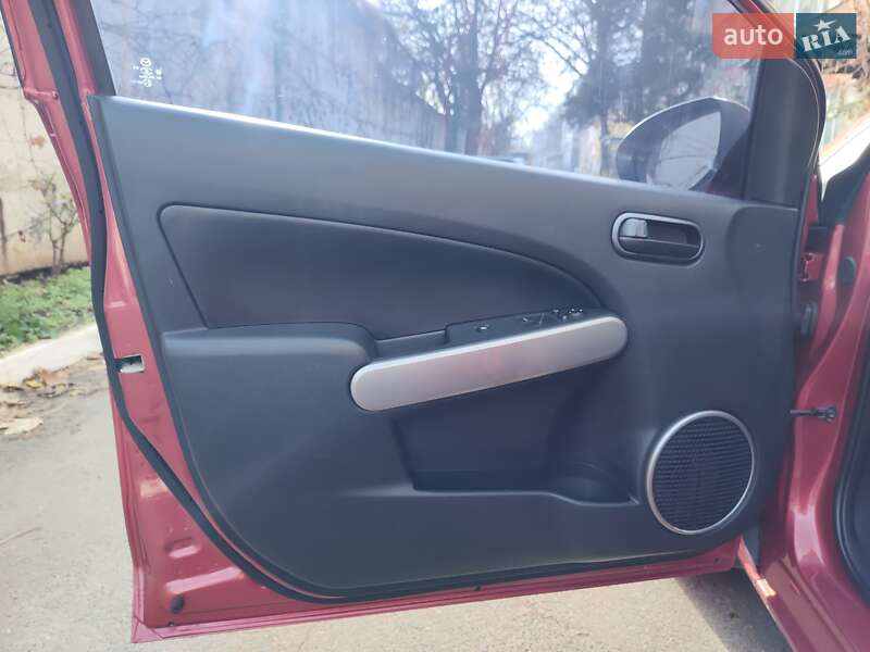 Хэтчбек Mazda 2 2008 в Одессе