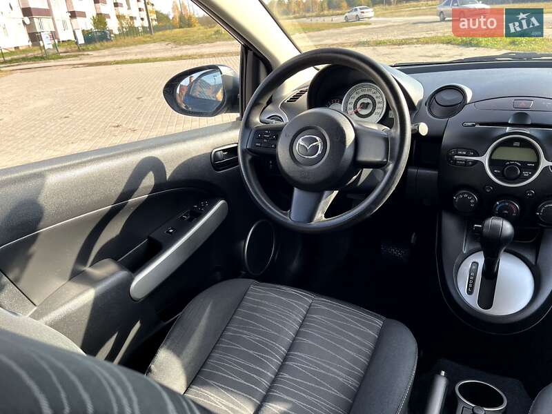 Хэтчбек Mazda 2 2009 в Славуте