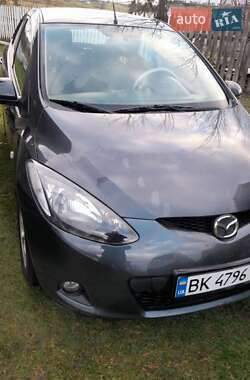 Хетчбек Mazda 2 2008 в Сарнах
