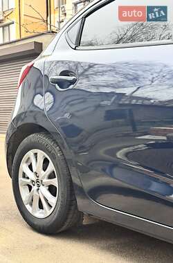 Хетчбек Mazda 2 2016 в Одесі фото 8 Хетчбек Mazda 2 2016 в Одесі