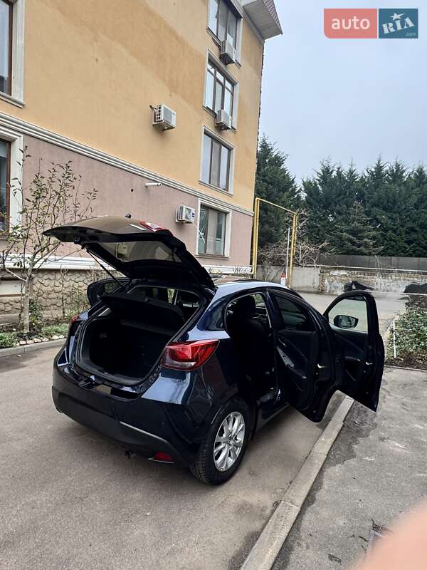Хетчбек Mazda 2 2016 в Одесі фото 12 Хетчбек Mazda 2 2016 в Одесі