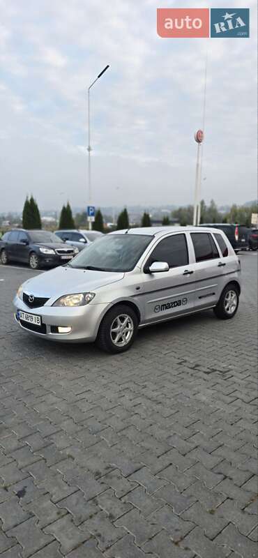 Хэтчбек Mazda 2 2005 в Черновцах