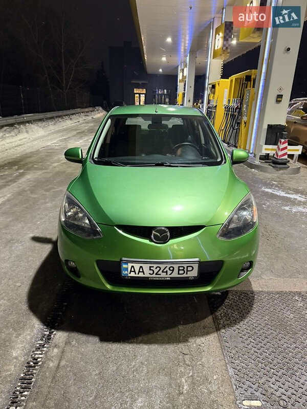 Хэтчбек Mazda 2 2008 в Киеве