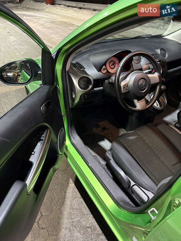 Хэтчбек Mazda 2 2008 в Киеве