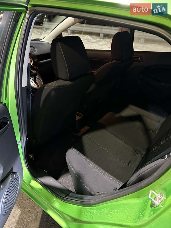 Хэтчбек Mazda 2 2008 в Киеве