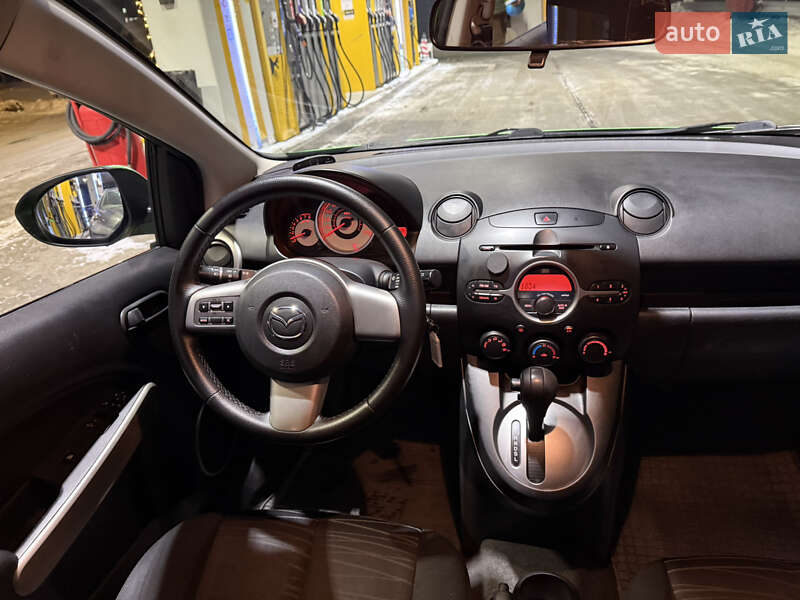 Хэтчбек Mazda 2 2008 в Киеве