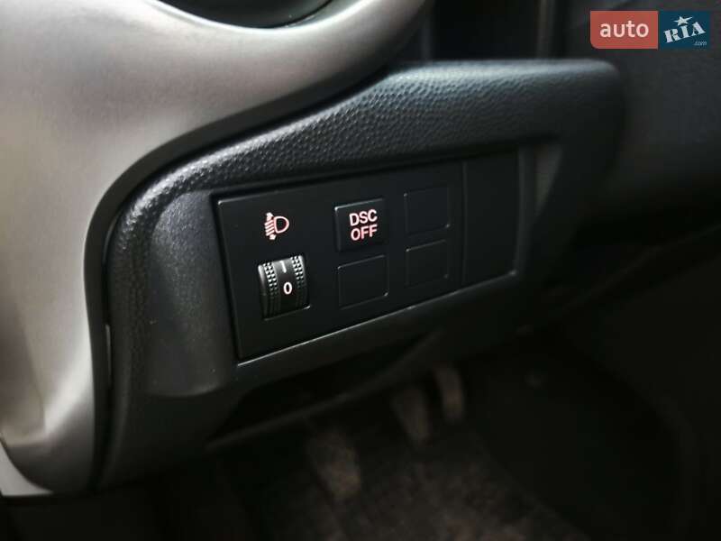 Хэтчбек Mazda 2 2008 в Полтаве