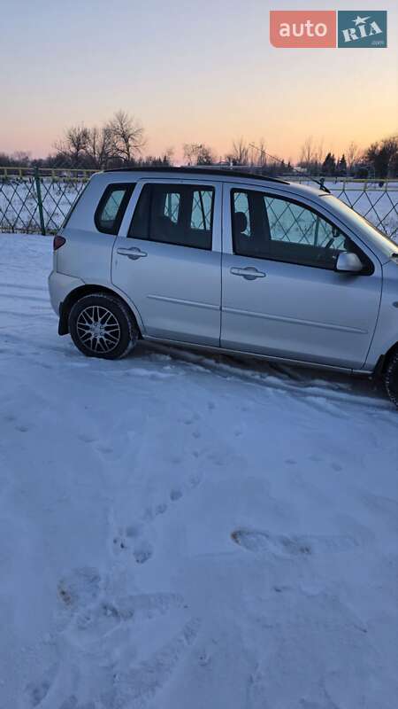 Хэтчбек Mazda 2 2003 в Терновке