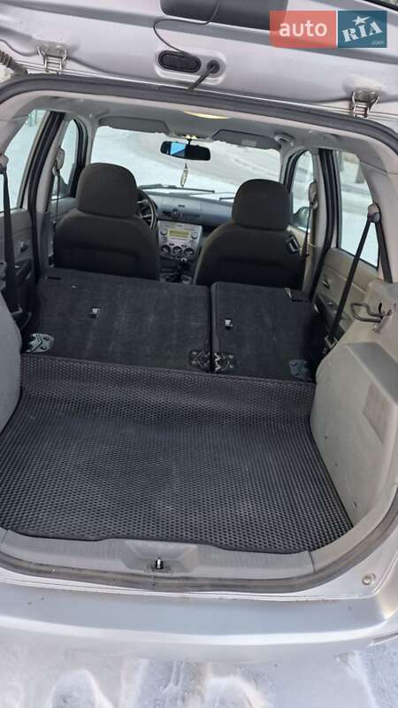 Хэтчбек Mazda 2 2003 в Терновке
