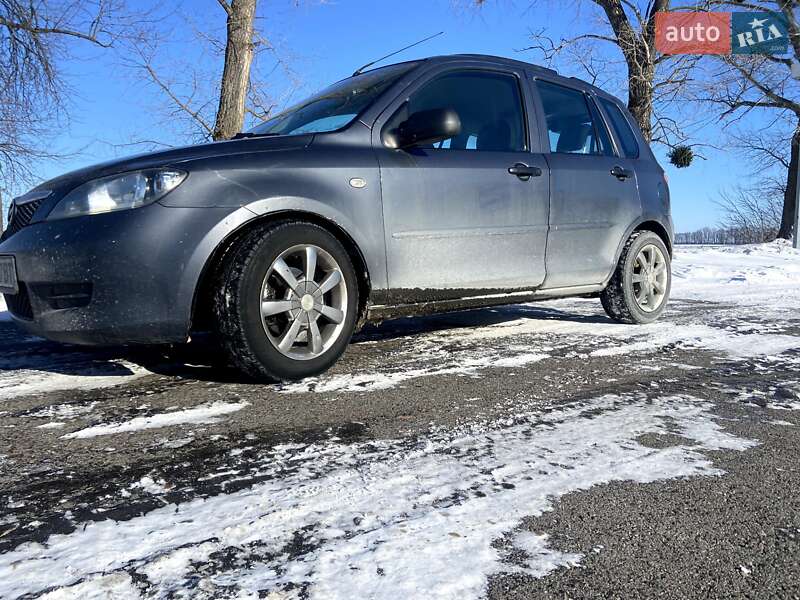 Хетчбек Mazda 2 2004 в Києві