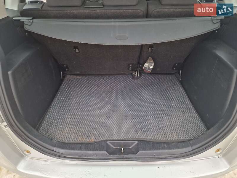 Хэтчбек Mazda 2 2005 в Харькове