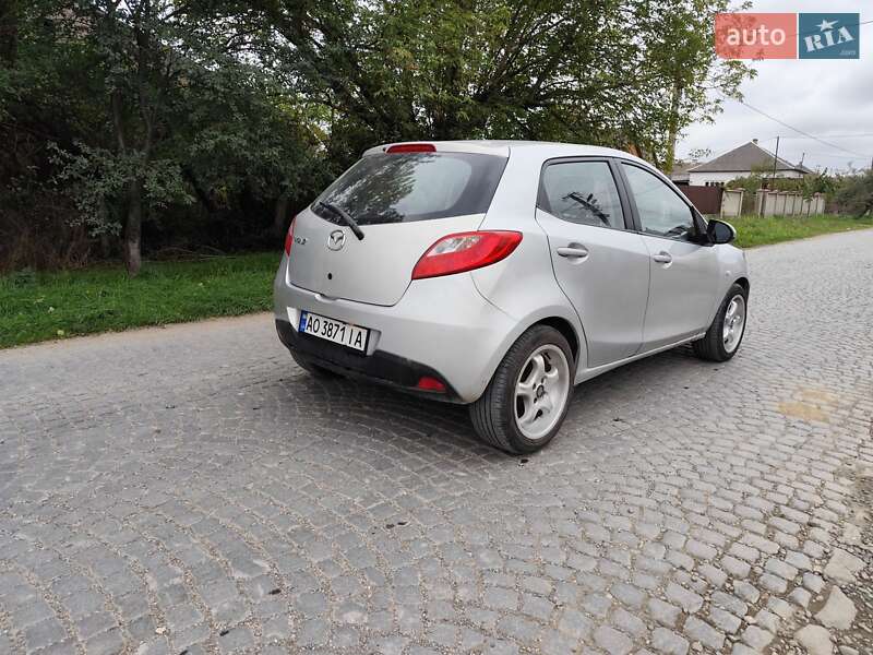 Хэтчбек Mazda 2 2007 в Виноградове фото 7 Хэтчбек Mazda 2 2007 в Виноградове