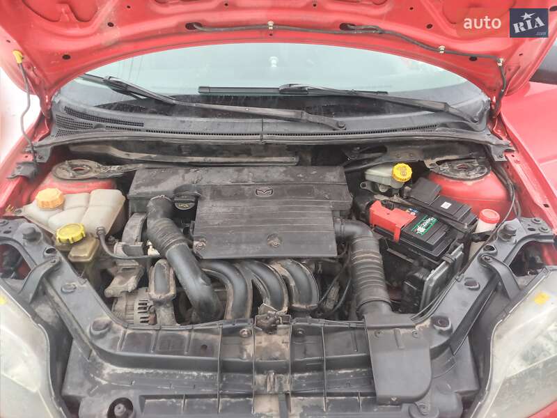 Хетчбек Mazda 2 2004 в Умані