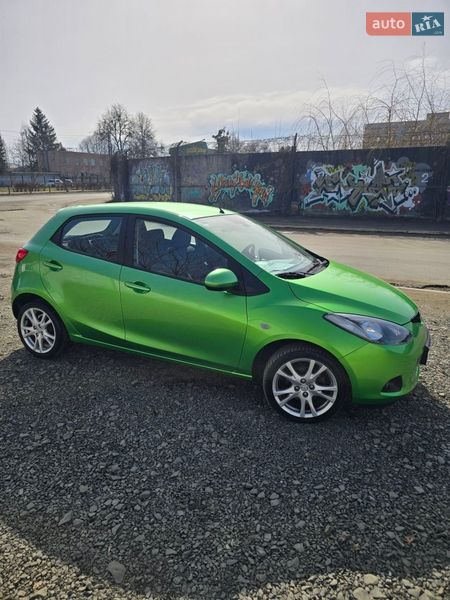 Хетчбек Mazda 2 2009 в Луцьку