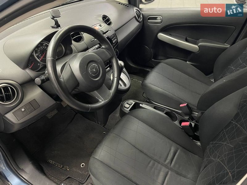 Хэтчбек Mazda 2 2013 в Киеве