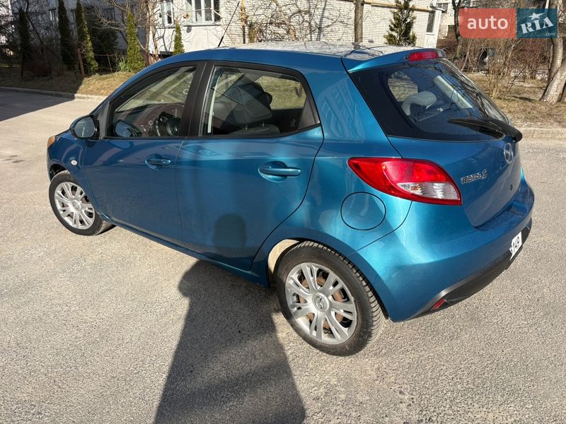 Хэтчбек Mazda 2 2012 в Львове