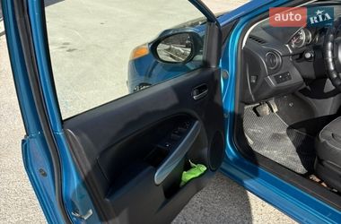 Хэтчбек Mazda 2 2012 в Львове