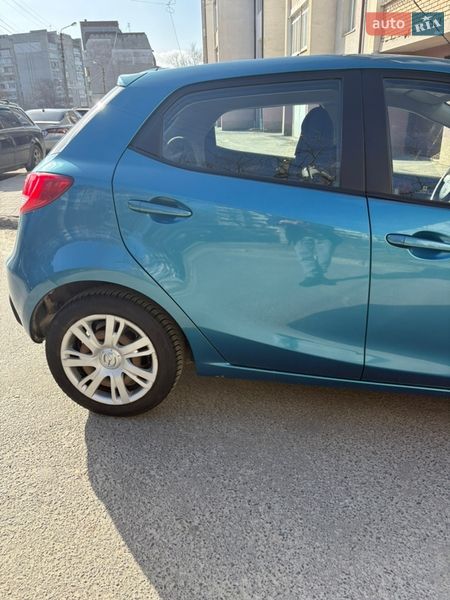 Хэтчбек Mazda 2 2012 в Львове