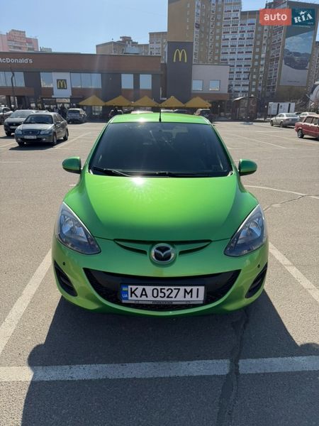 Хэтчбек Mazda 2 2010 в Киеве