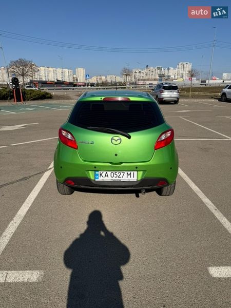 Хэтчбек Mazda 2 2010 в Киеве
