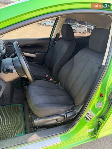 Хэтчбек Mazda 2 2010 в Киеве