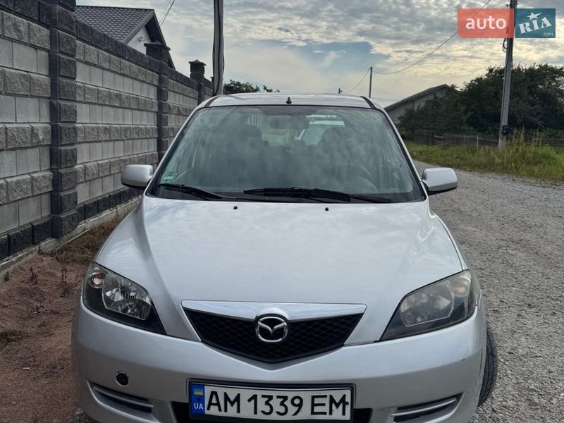 Хетчбек Mazda 2 2006 в Житомирі