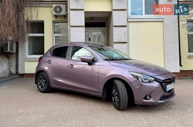 Хэтчбек Mazda 2 2016 в Киеве