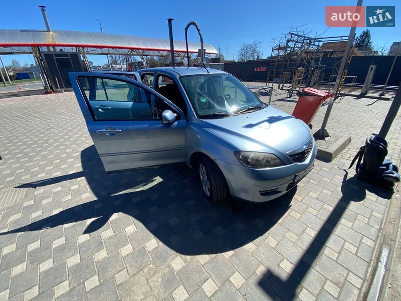 Хэтчбек Mazda 2 2007 в Полтаве