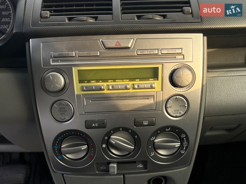 Хетчбек Mazda 2 2004 в Мукачевому