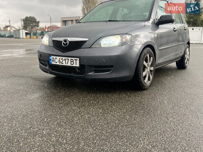 Mazda 2 2004