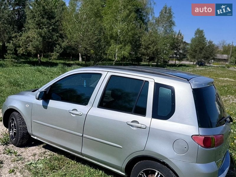 Хэтчбек Mazda 2 2004 в Золочеве