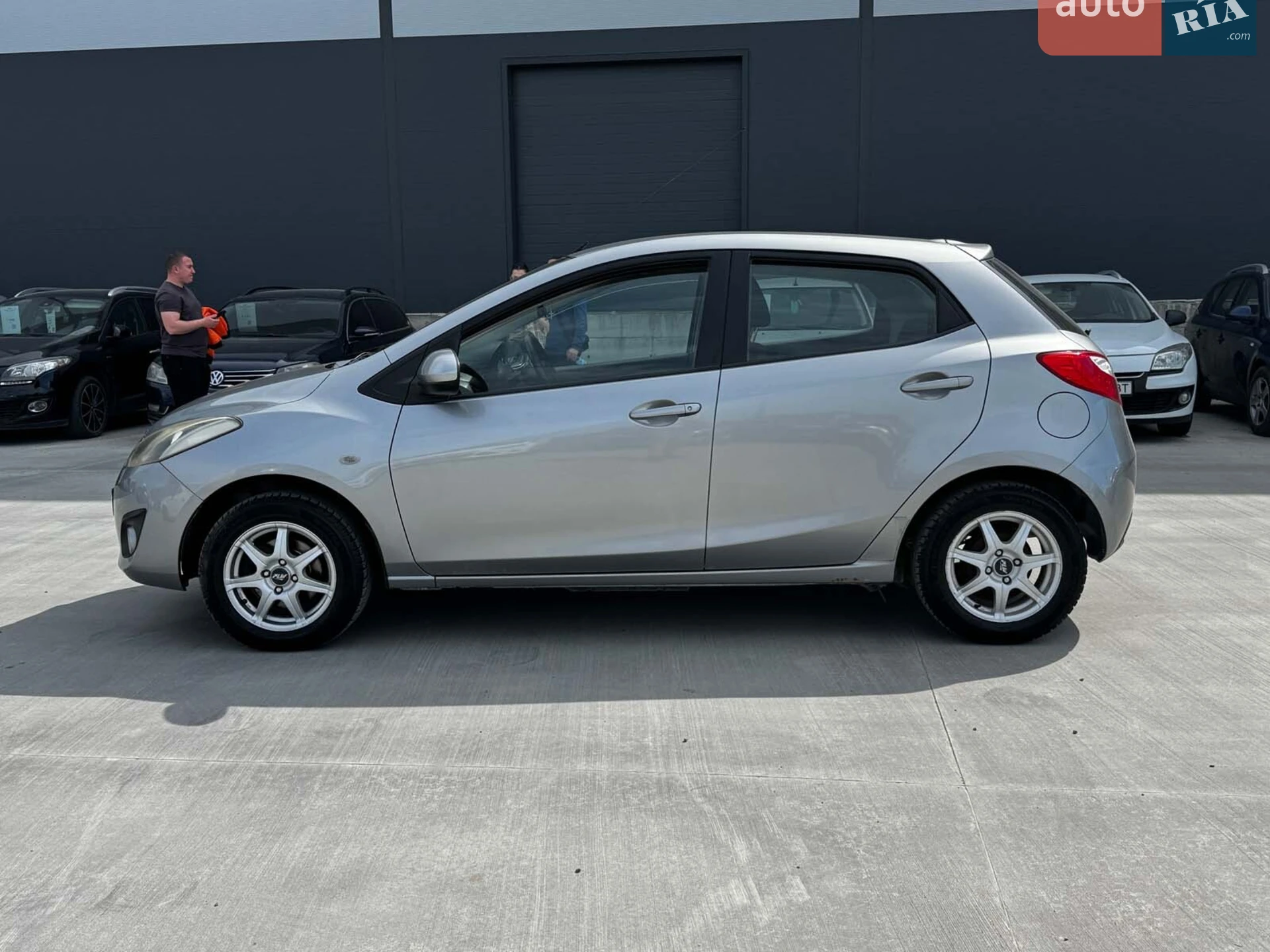 2011 Mazda 2 - мініатюра 15
