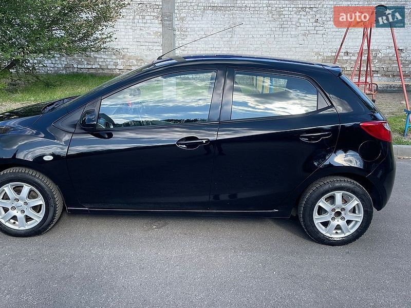 Хэтчбек Mazda 2 2008 в Днепре