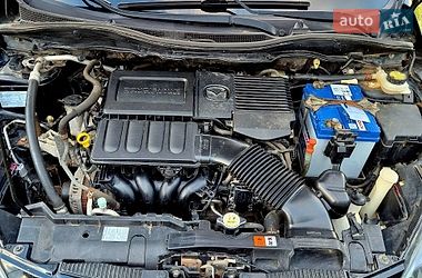 Хетчбек Mazda 2 2014 в Чернівцях
