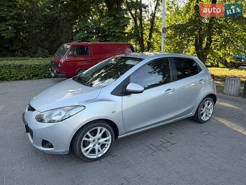 Хэтчбек Mazda 2 2008 в Львове