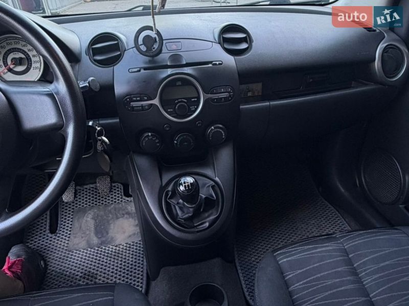 Хэтчбек Mazda 2 2008 в Львове