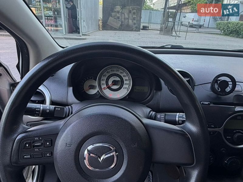 Хетчбек Mazda 2 2008 в Львові фото 7 Хетчбек Mazda 2 2008 в Львові