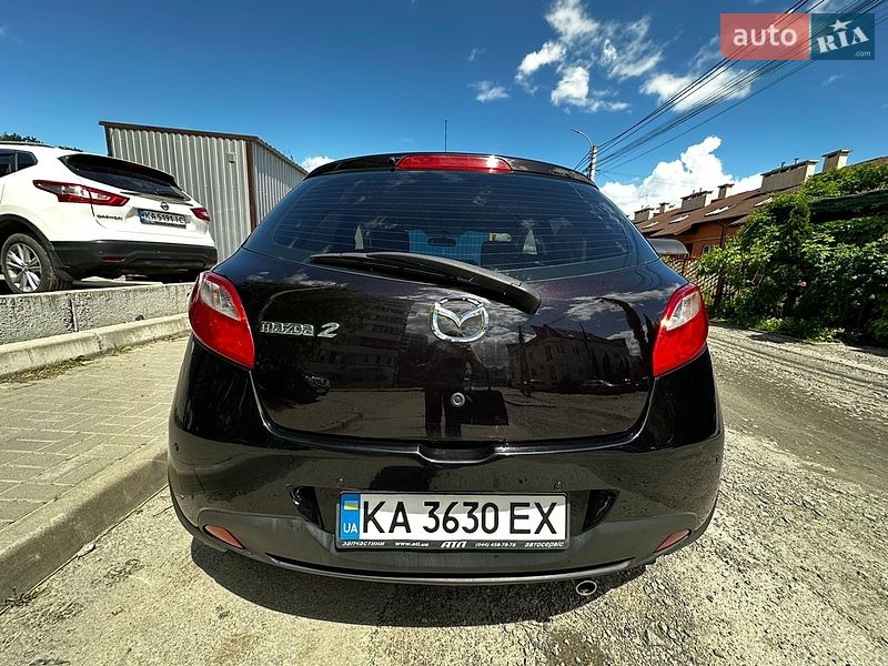 Хетчбек Mazda 2 2014 в Києві фото 4 Хетчбек Mazda 2 2014 в Києві