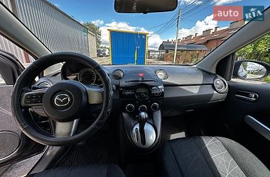 Хетчбек Mazda 2 2014 в Києві фото 7 Хетчбек Mazda 2 2014 в Києві