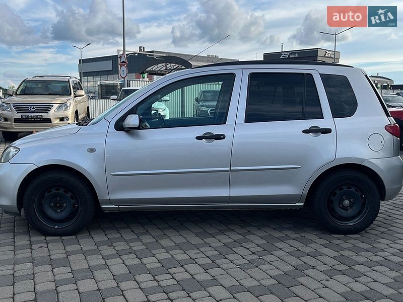 Хэтчбек Mazda 2 2004 в Мукачево