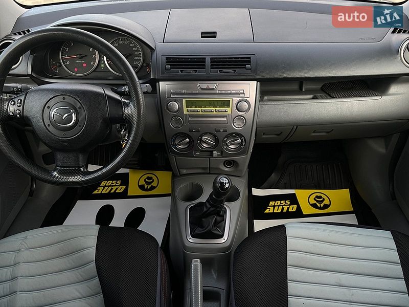 Хэтчбек Mazda 2 2004 в Мукачево