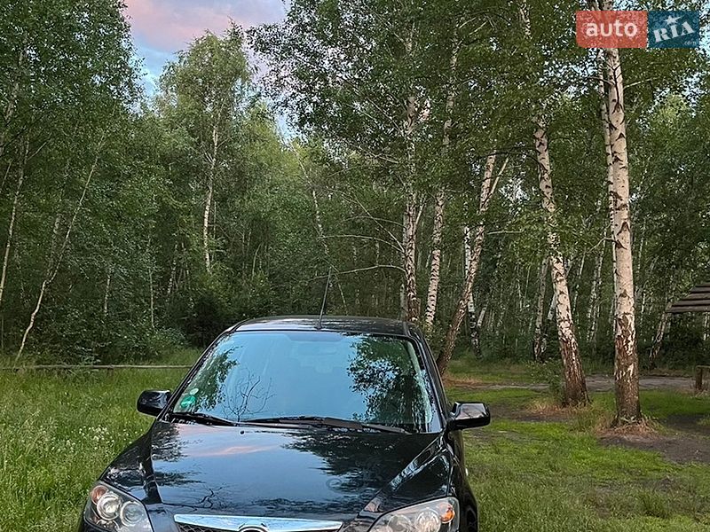 Хэтчбек Mazda 2 2006 в Полтаве
