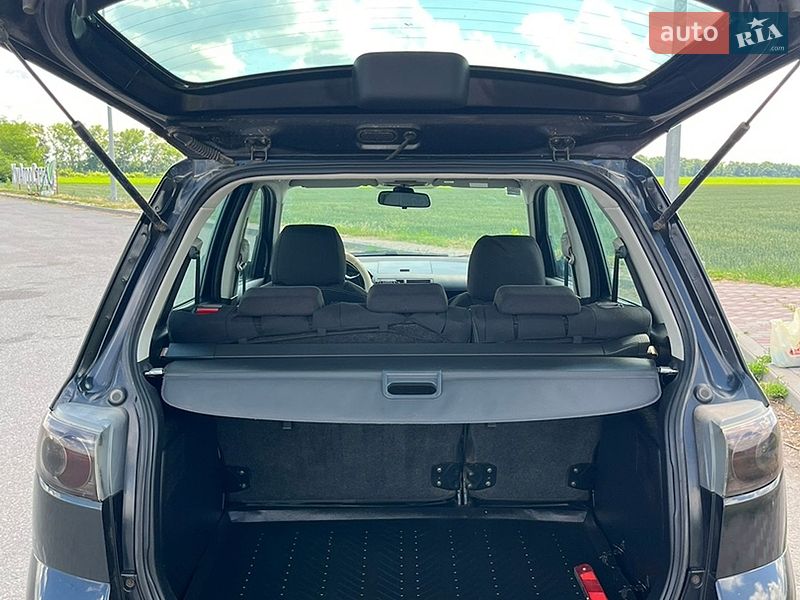 Хэтчбек Mazda 2 2006 в Полтаве