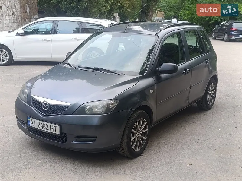 Mazda 2 2004